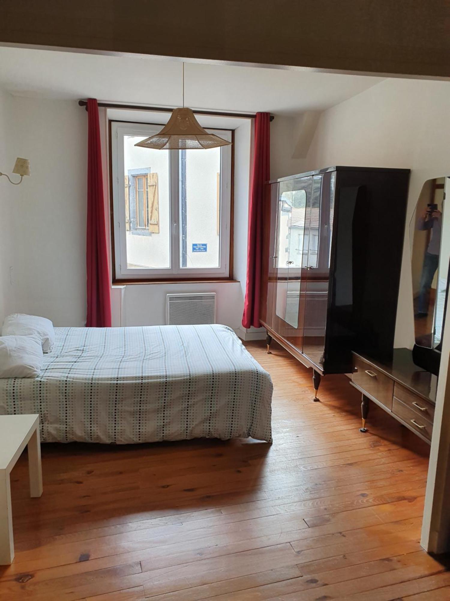 Apartment 2 Frere Genestier *